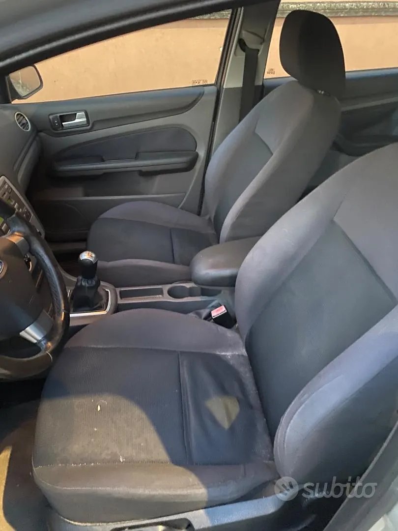 Ford Focus 2009 photo 4