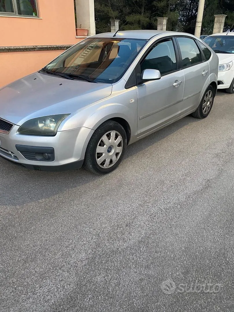 Ford Focus 2009 photo 2