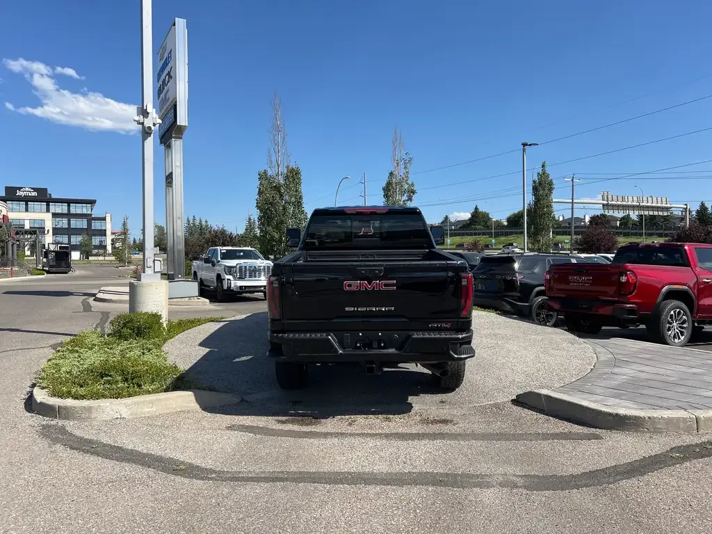 GMC Sierra 3500Hd 2026 photo 4