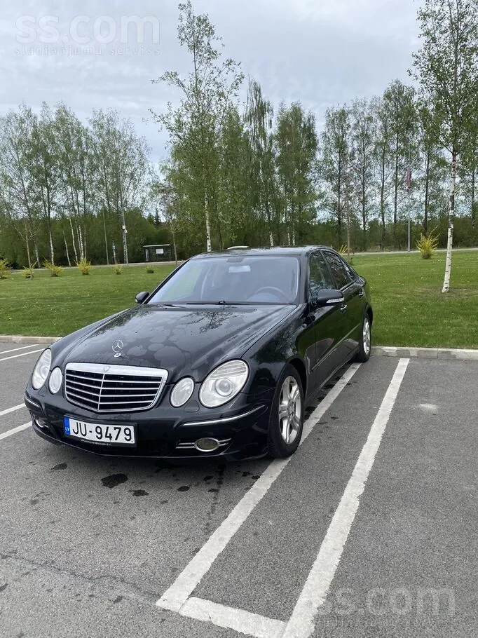 Mercedes-Benz E220