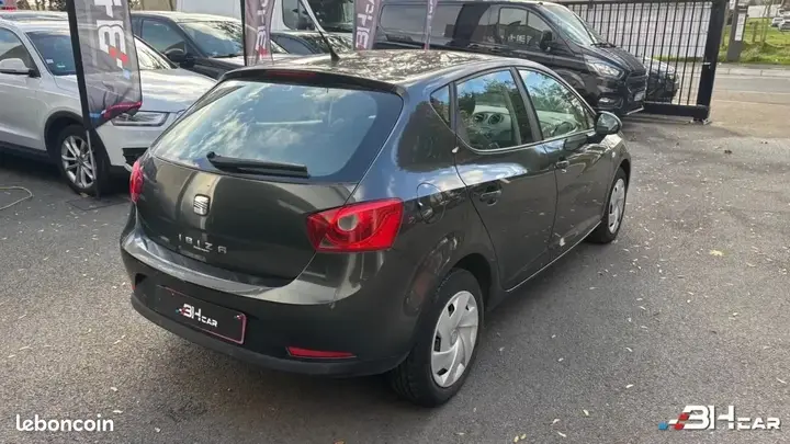 Seat Ibiza 2011 photo 4