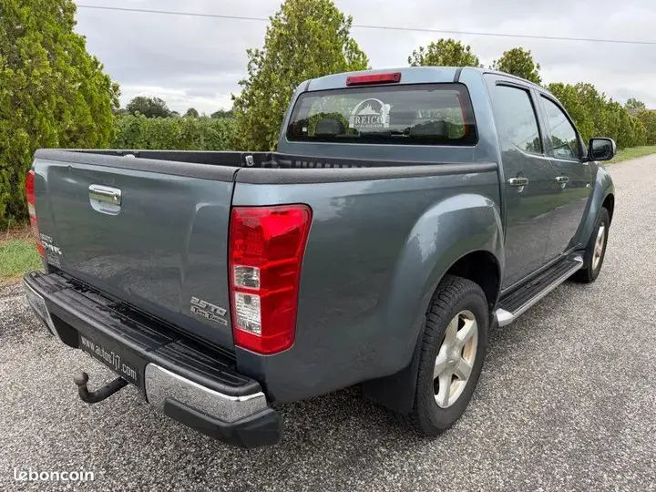 Isuzu D-Max