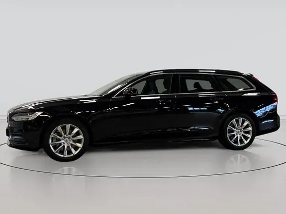 Volvo V90 2022 photo 2