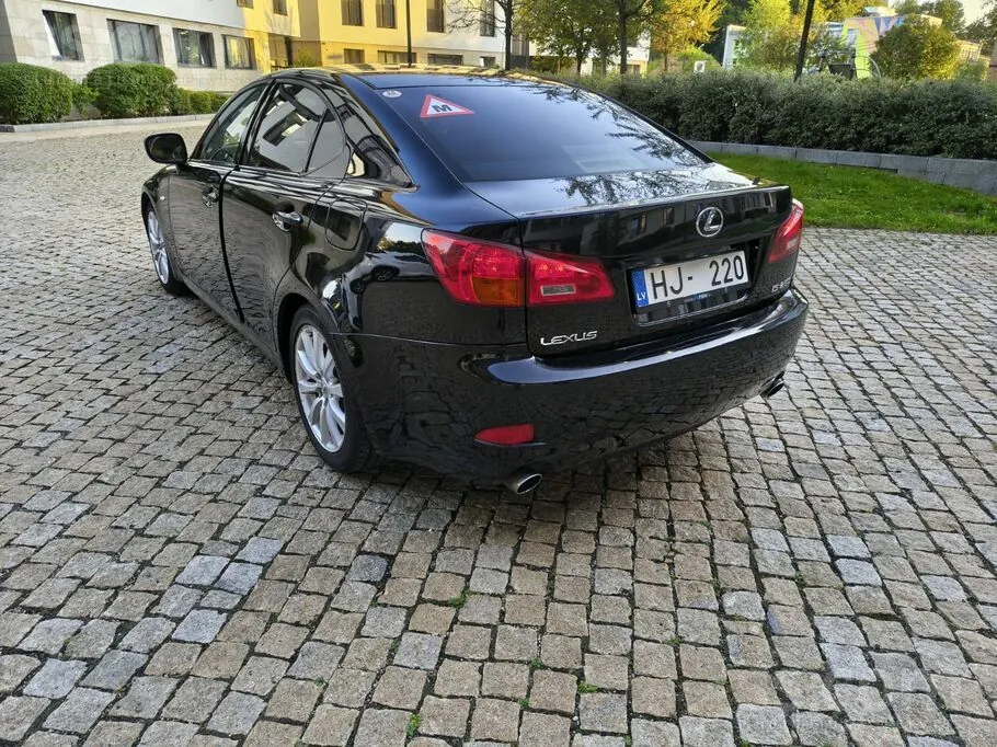 Lexus Is 250 2009 photo 4