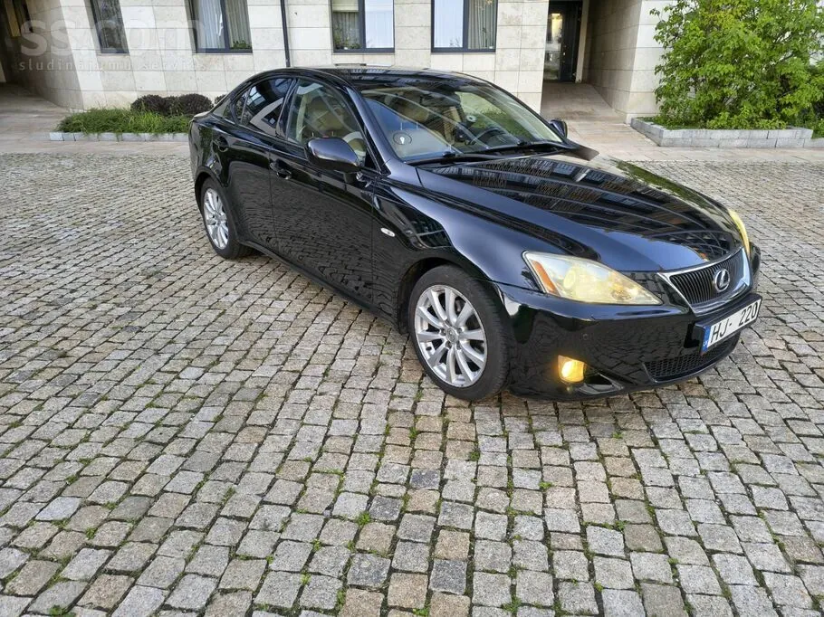 Lexus Is 250 2009 photo 2
