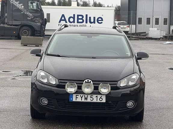Volkswagen Golf 2010 photo 2