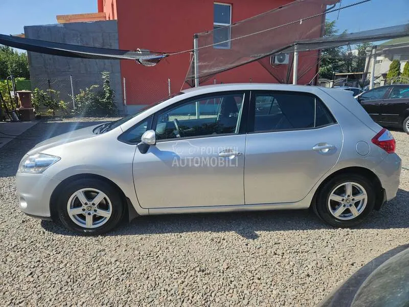 Toyota Auris 2010 photo 5