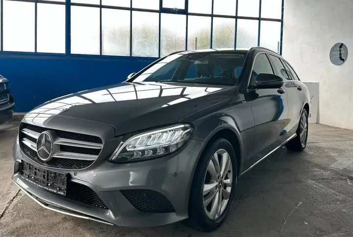 Mercedes-Benz C 220