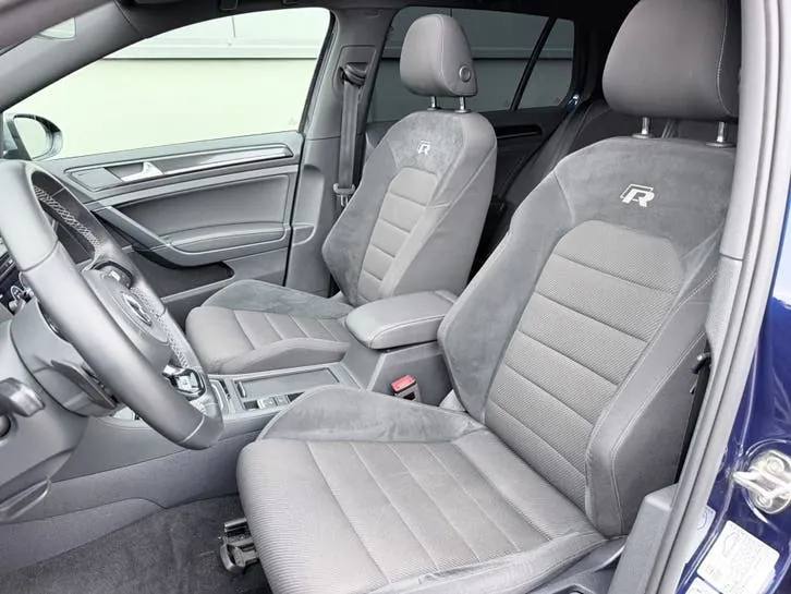 Volkswagen Golf 2019 photo 2