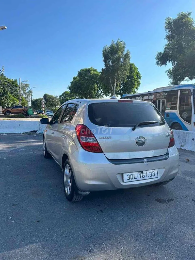 Hyundai I20 2011 photo 3