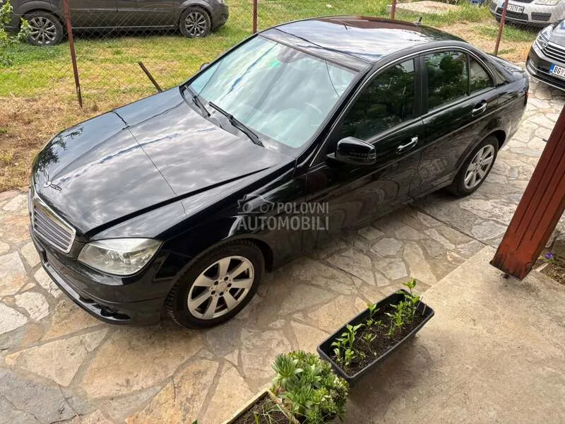 Mercedes-Benz C 220 2009 photo 3