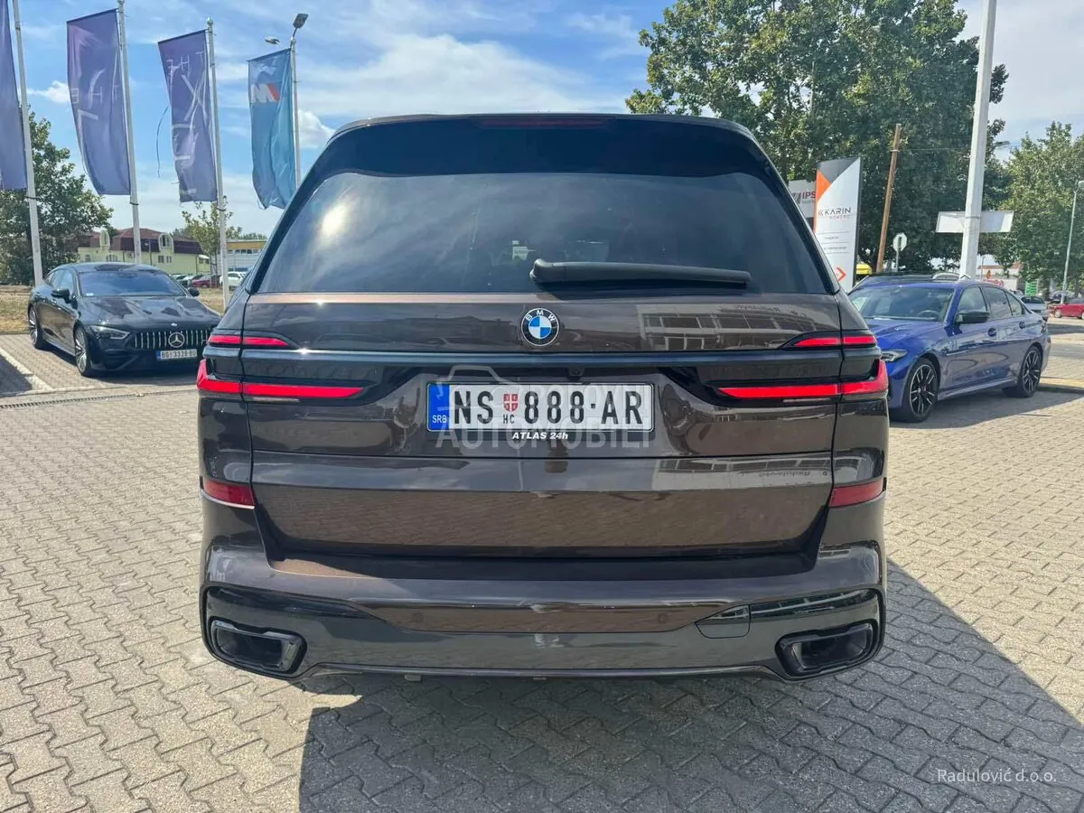 BMW X7 2024 photo 4