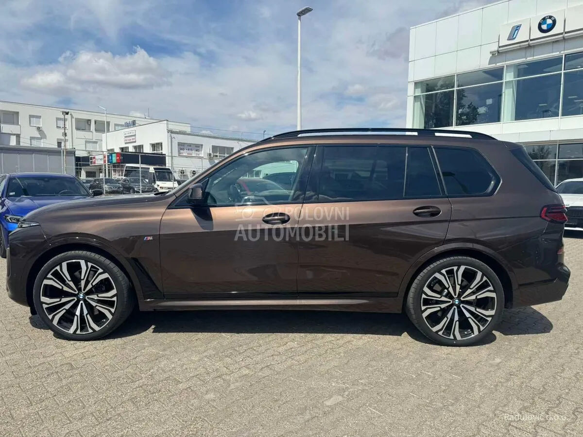 BMW X7 2024 photo 2