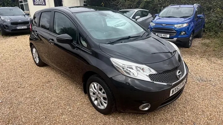 Nissan Note 2013 photo 3