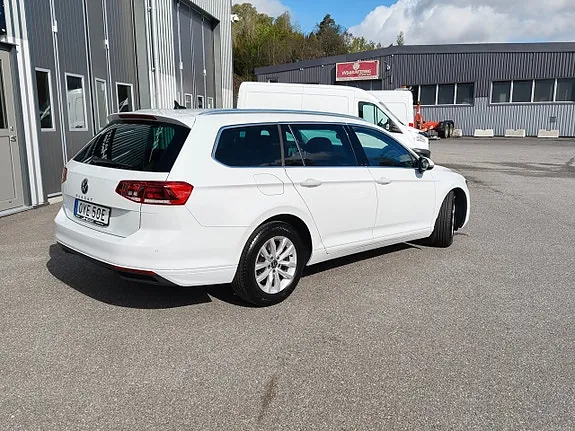 Volkswagen Passat 2023 photo 5