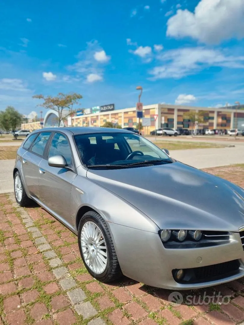 Alfa Romeo 159