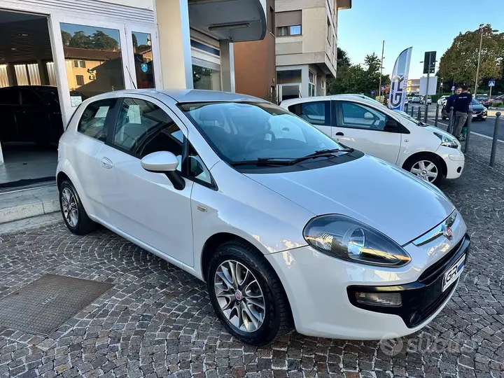 Fiat Punto Evo 2011 photo 3
