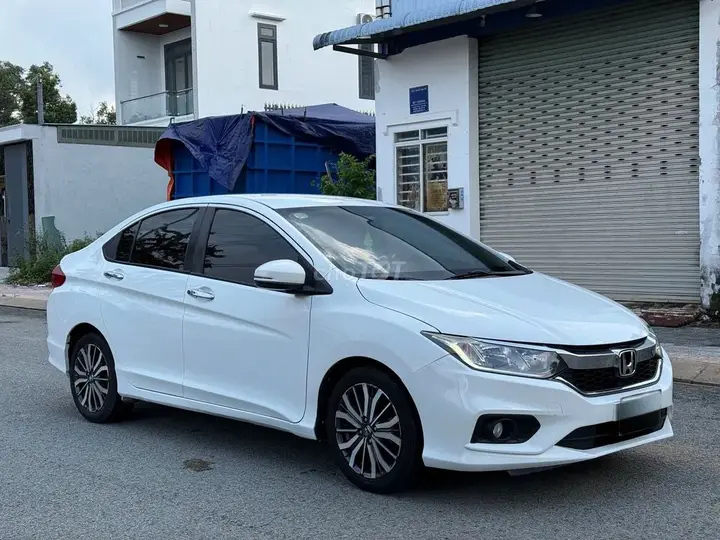 Honda City 2018 photo 2
