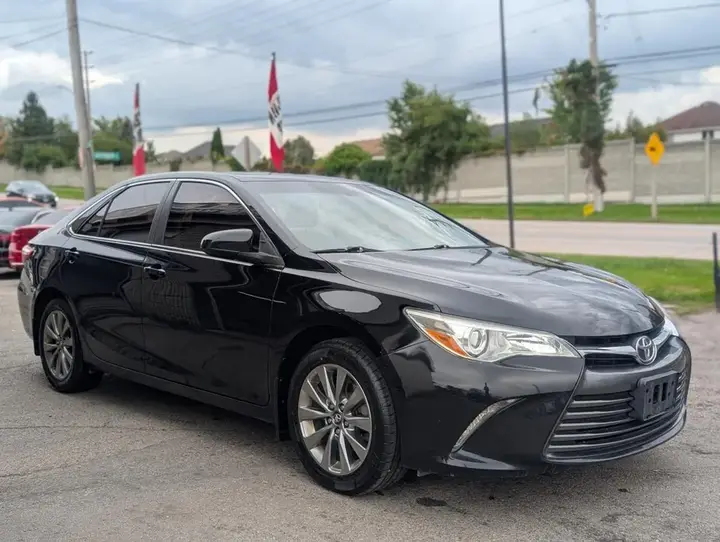 Toyota Camry 2017 photo 2