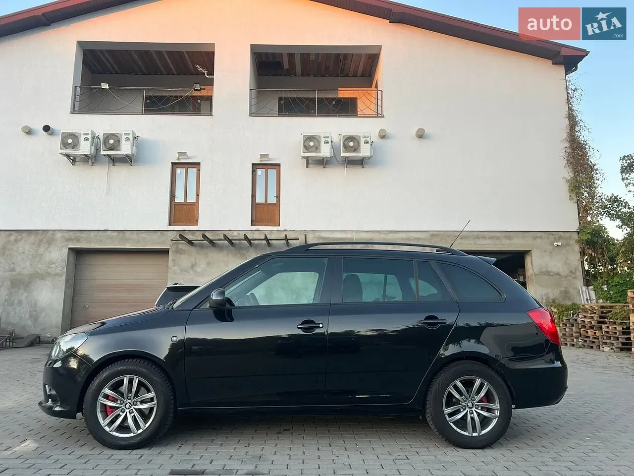 Skoda Fabia 2010 photo 4
