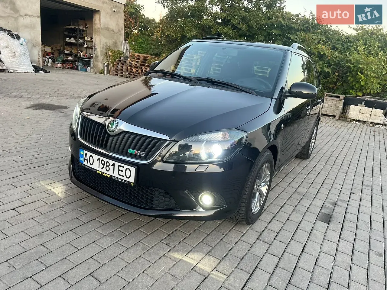 Skoda Fabia 2010 photo 2