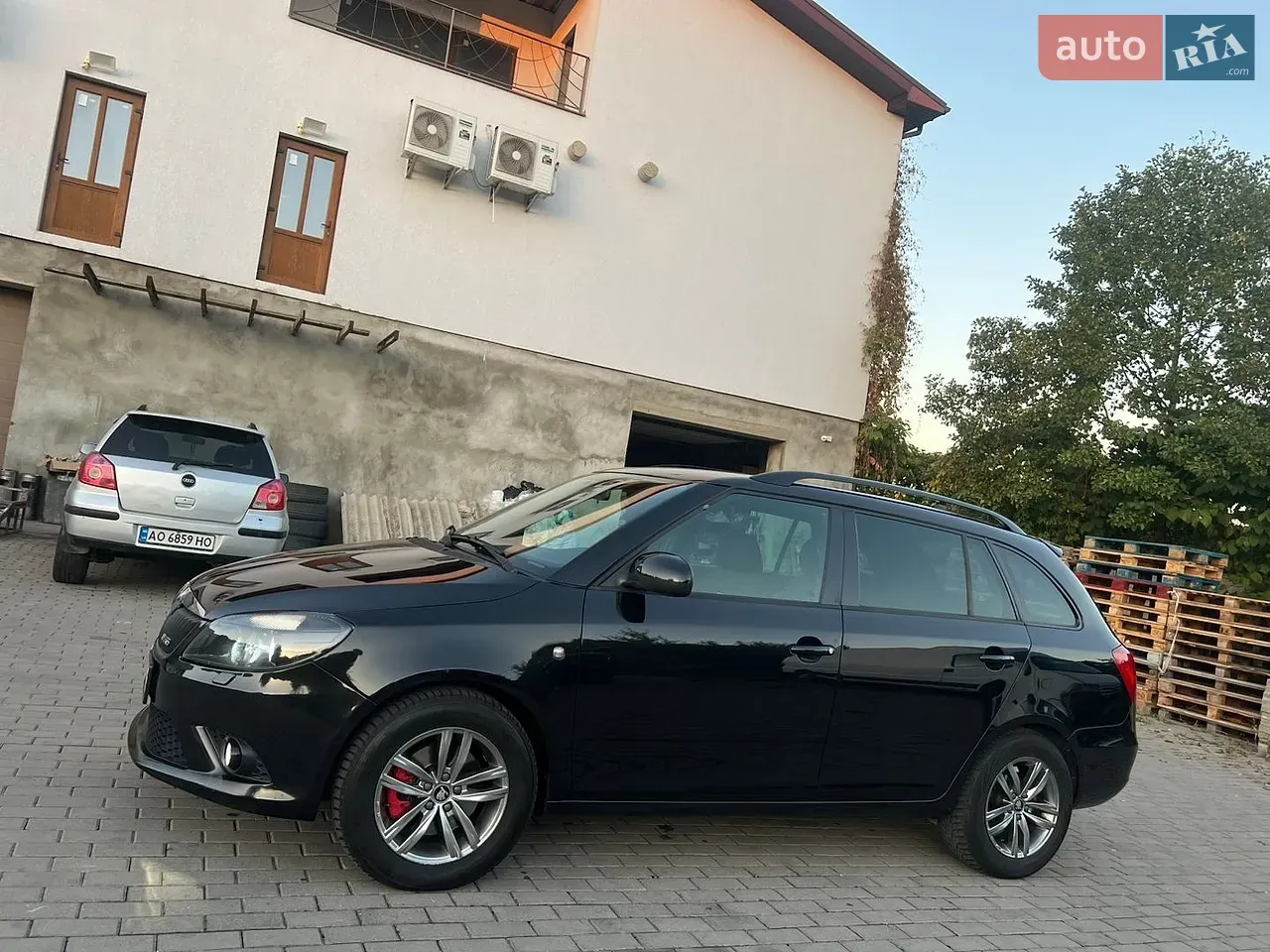 Skoda Fabia 2010 photo 3
