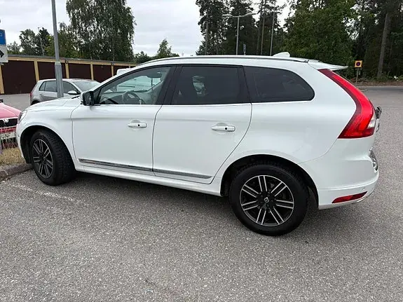 Volvo Xc60 2017 photo 2
