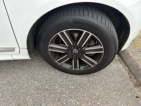 Volvo Xc60 2017 photo 5