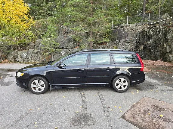 Volvo V70 2008 photo 2