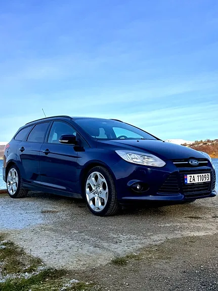 Ford Focus 2011 photo 2