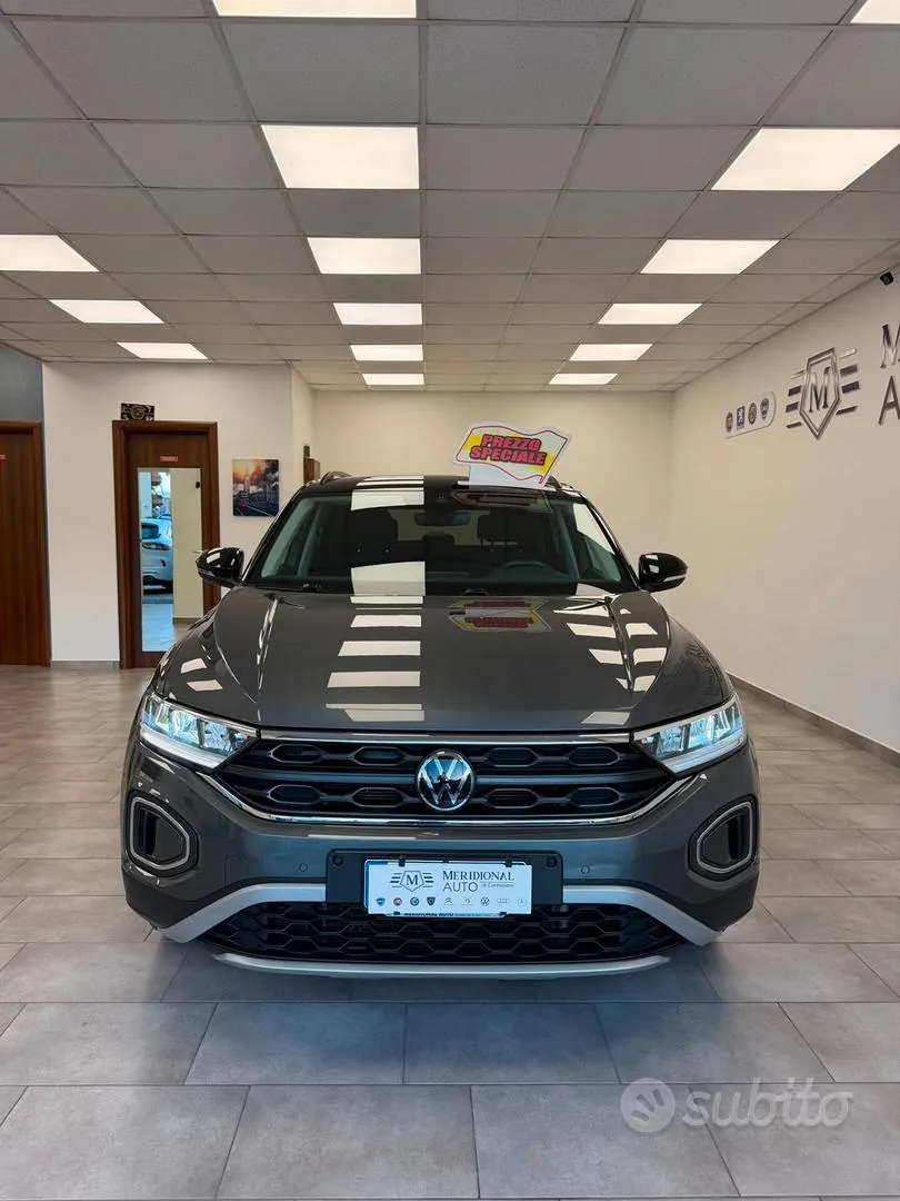 Volkswagen T-Roc 2023 photo 3