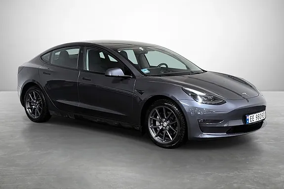Tesla Model 3 2023 photo 4