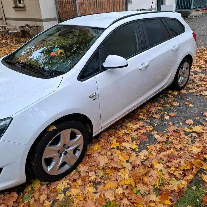 Opel Astra J