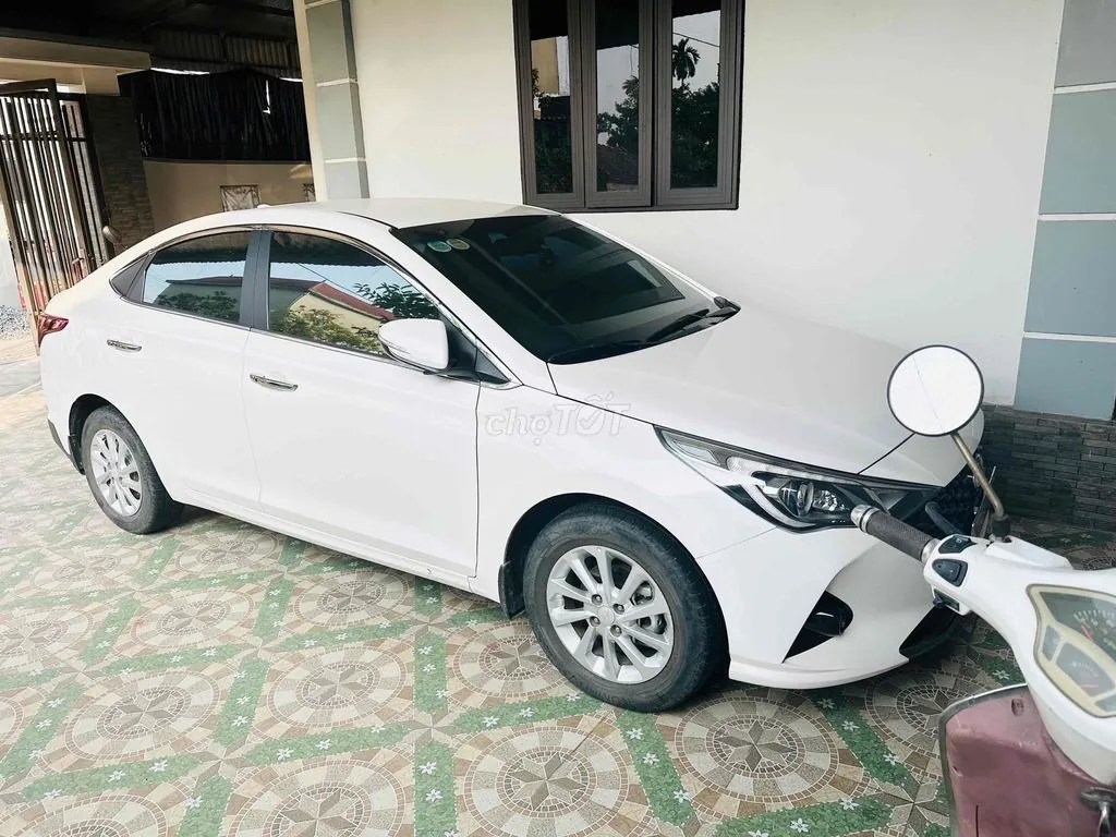 Hyundai Accent 2023 photo 2