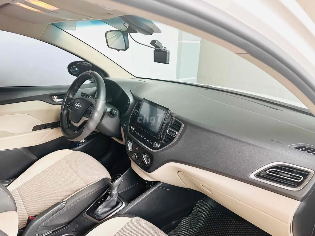 Hyundai Accent 2023 photo 4