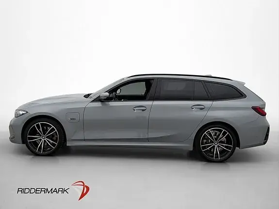 BMW 330E 2023 photo 4