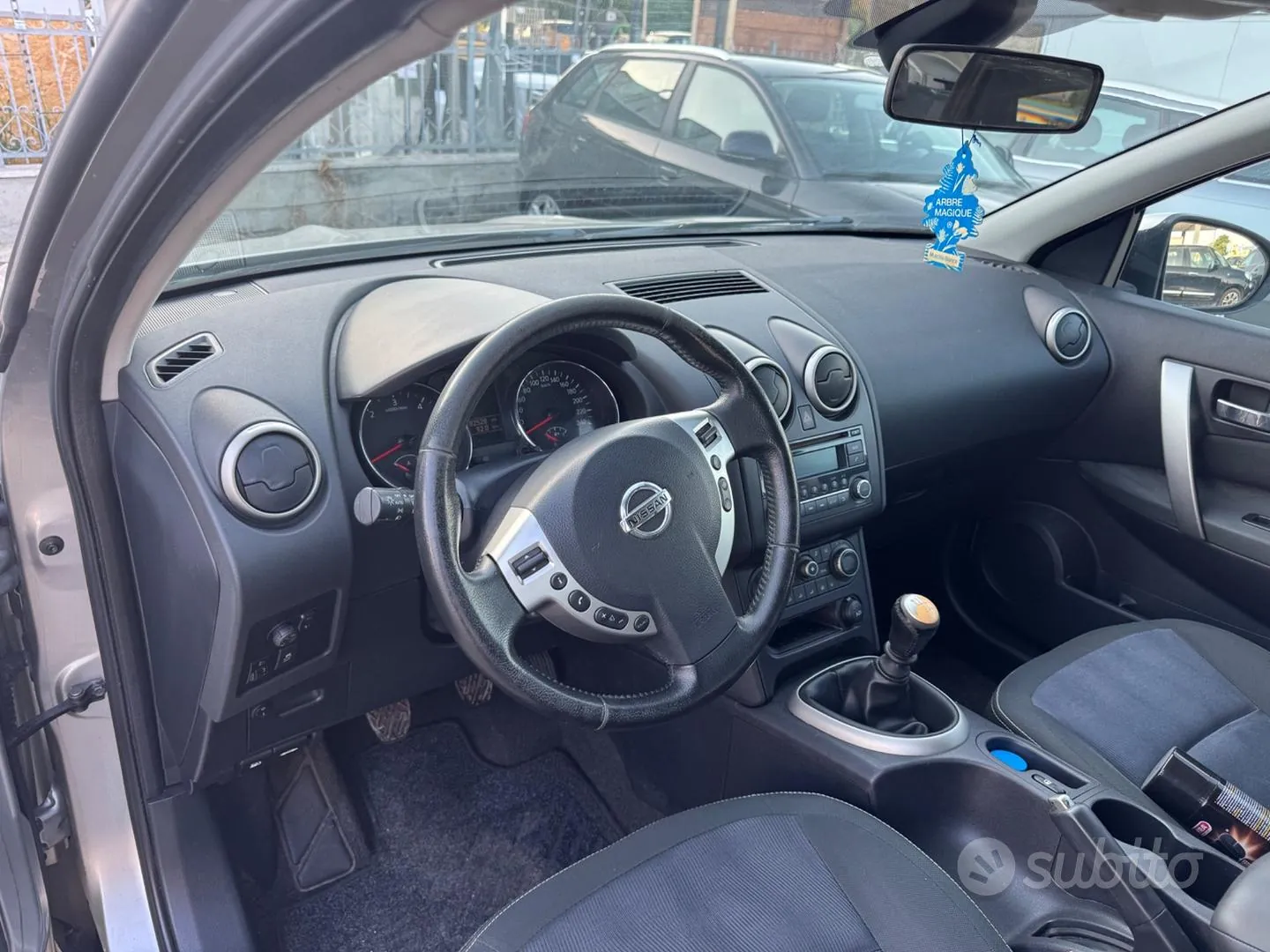 Nissan Qashqai 2011 photo 5