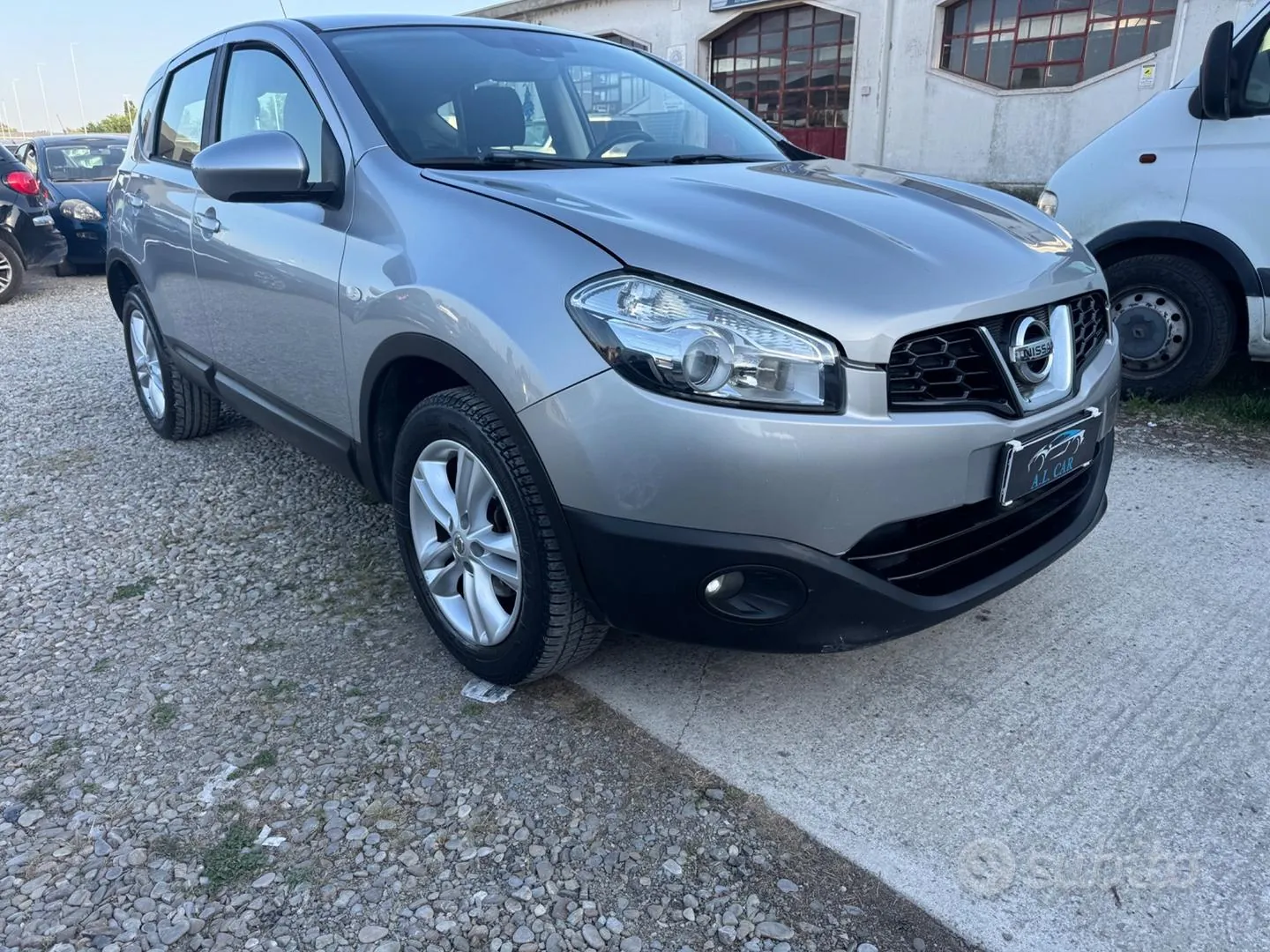 Nissan Qashqai 2011 photo 2