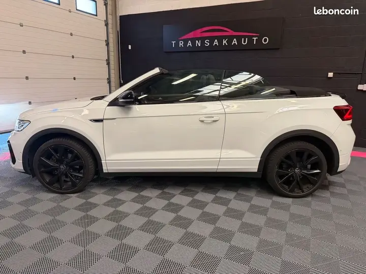 Volkswagen T-Roc 2023 photo 2