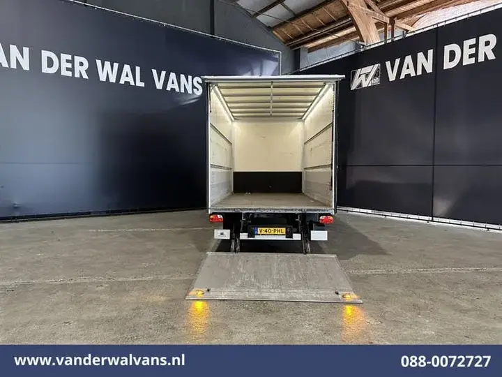 Ford Transit 2022 photo 2