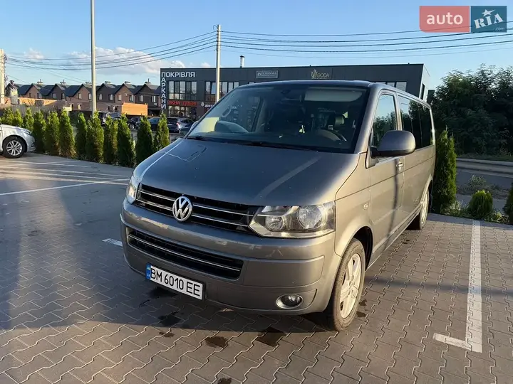 Volkswagen Multivan 2010 photo 4