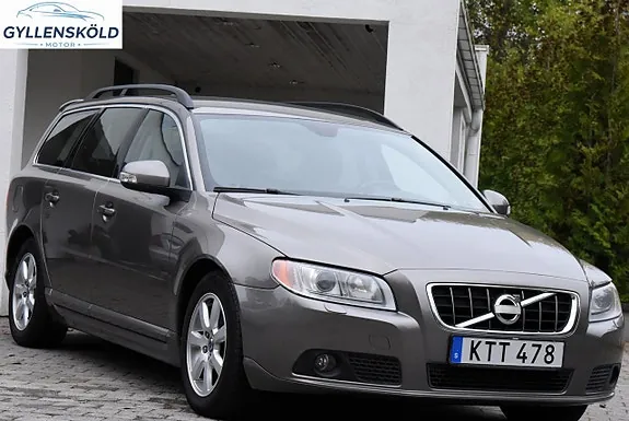 Volvo V70 2011 photo 2