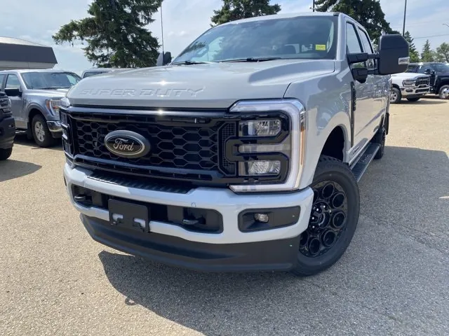 Ford Super Duty F-350 2026 photo 2