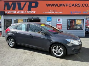 Ford Focus 2012 photo 2
