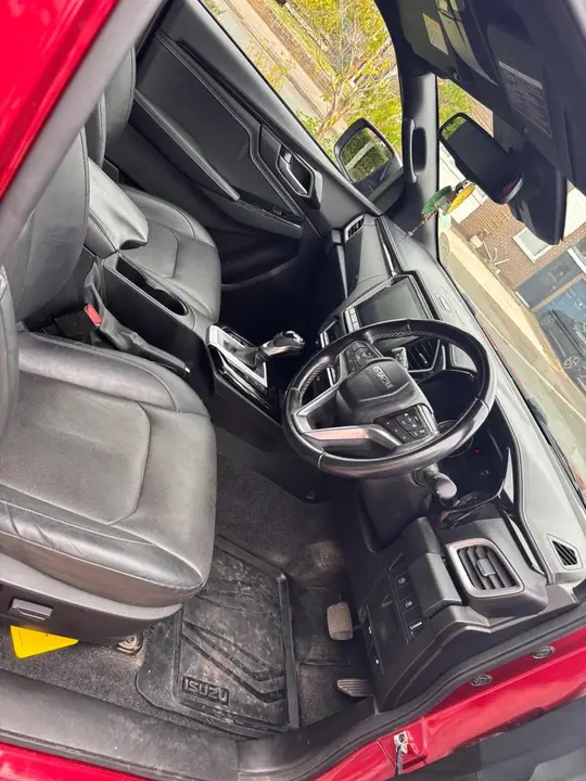 Isuzu D-Max 2023 photo 4