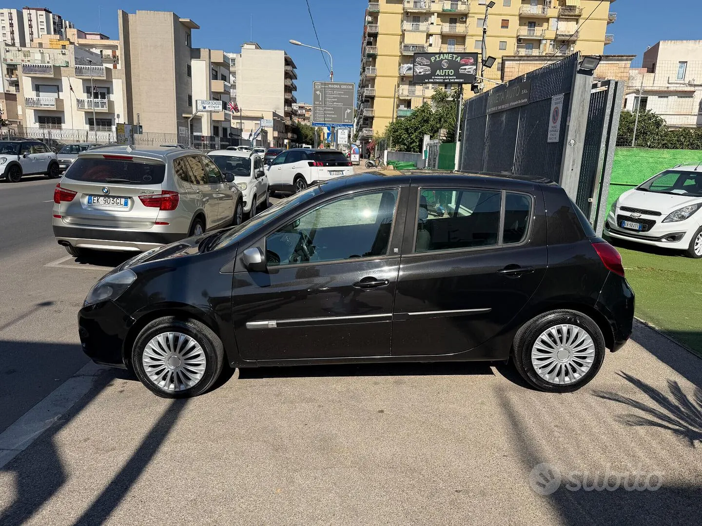 Renault Clio 2011 photo 2