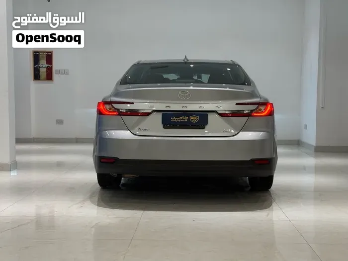 Toyota Camry 2025 photo 4