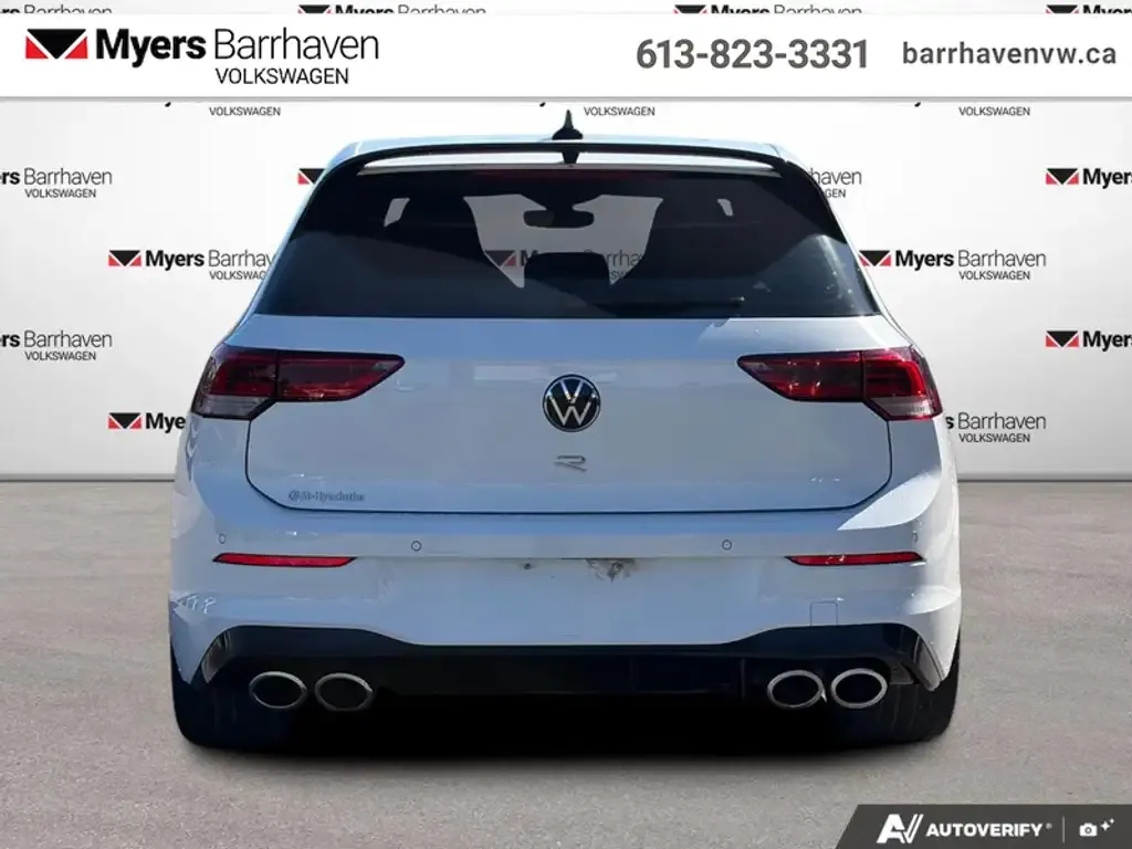 Volkswagen Golf 2024 photo 3