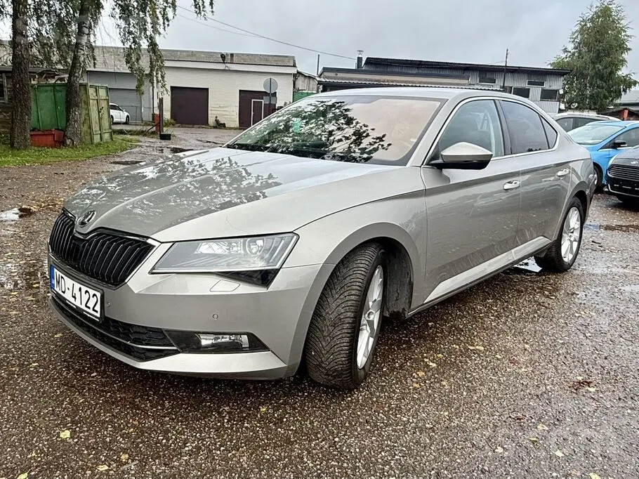 Skoda Superb 2019 photo 3