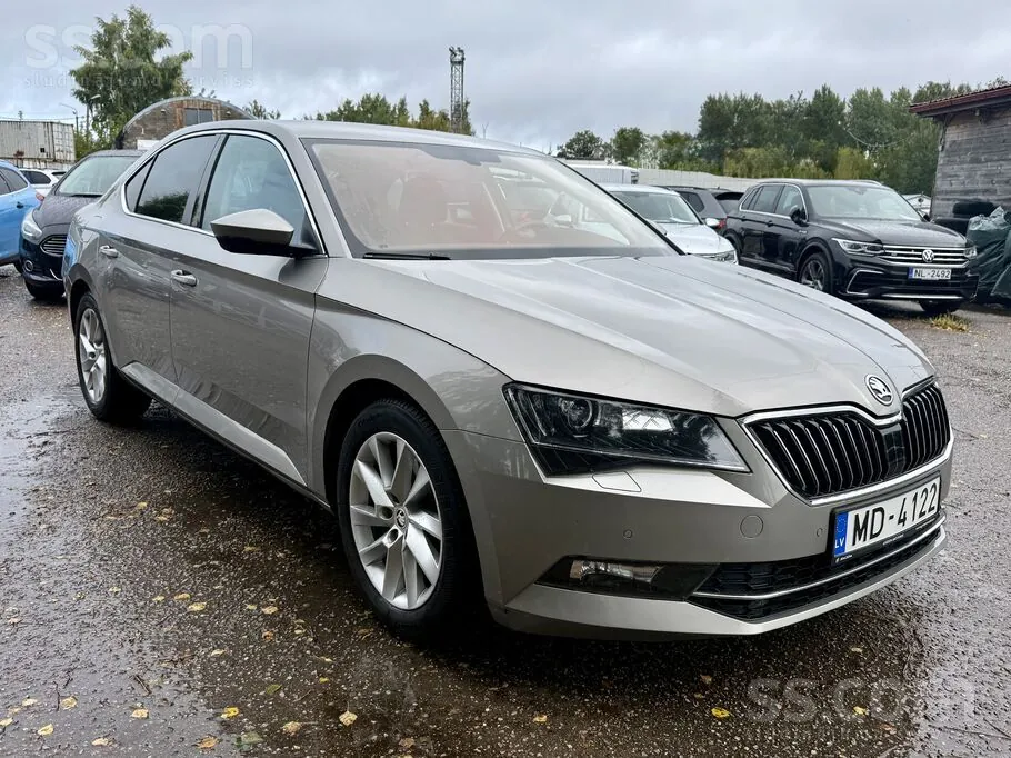 Skoda Superb 2019 photo 4